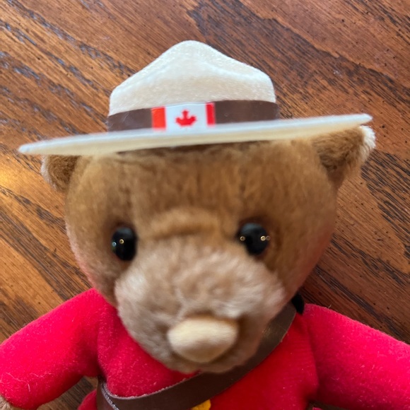 Vintage RCMP Uniform Bean Bags Plush Stuffed Bear - Picture 3 of 10